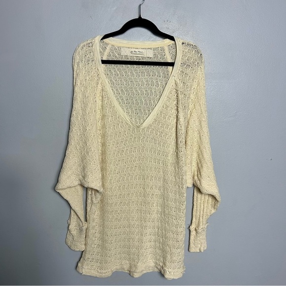 Free People We The Free Thiens Hacci Top Sweater Knit White Cream Size Large - Picture 3 of 6